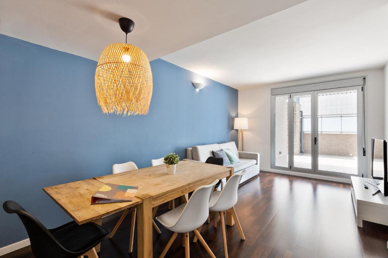Port Forum Apartments By Olala Homes Сант Адриа де Бесос Екстериор снимка
