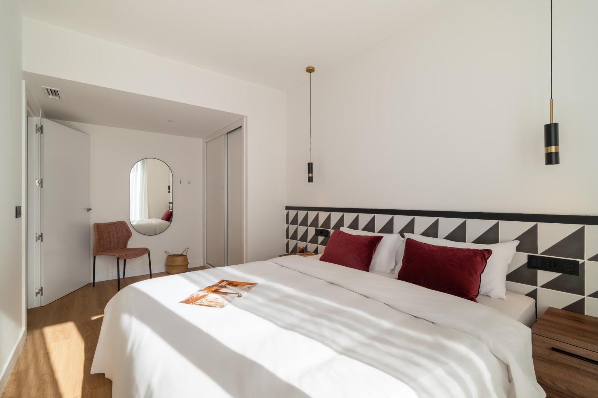 Port Forum Apartments By Olala Homes Сант Адриа де Бесос Екстериор снимка